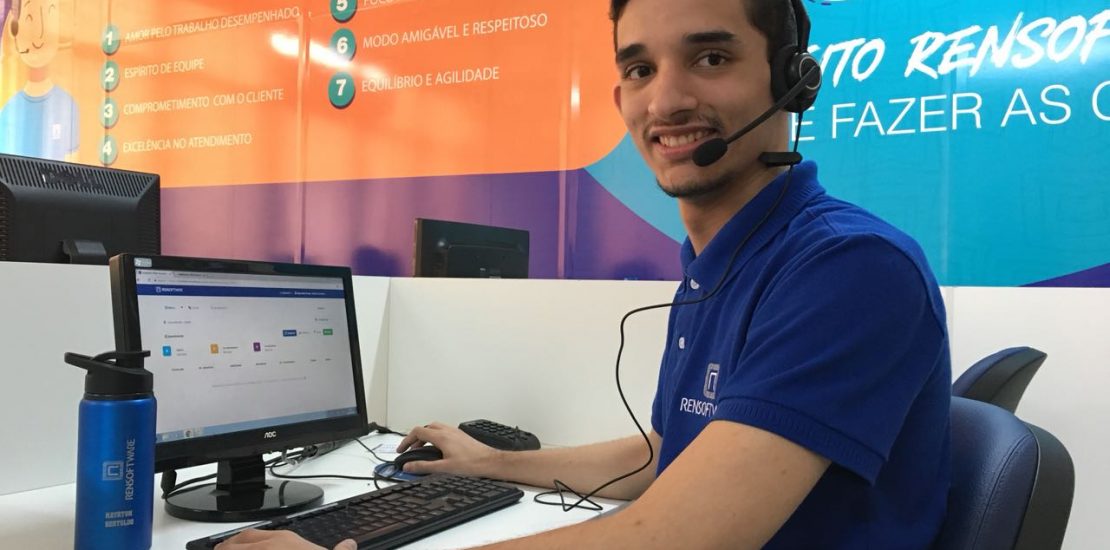 Rensoftware abre portas para estudantes ingressarem no mercado de trabalho por meio de estágio