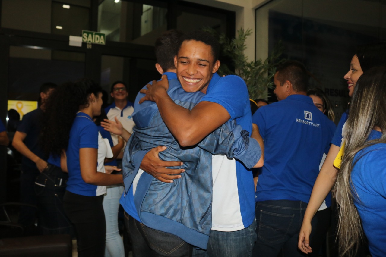 Dia com muitos abraços celebrou o Setembro Amarelo na Rensoftware